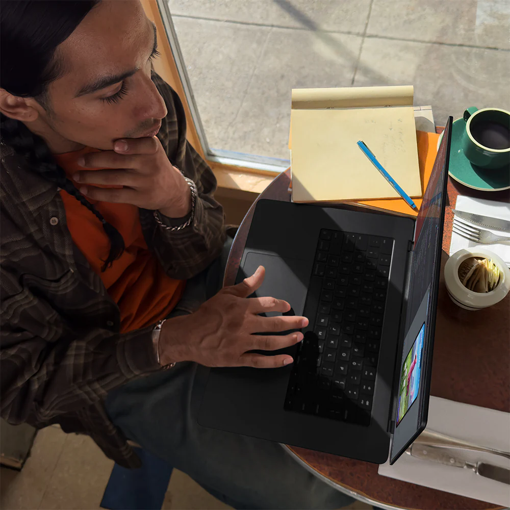 MacBook Pro de 14 pulgadas: Chip M3 Max de Apple con CPU de 14 núcleos y GPU de 30 núcleos, 1 TB SSD - Plata - Image 8